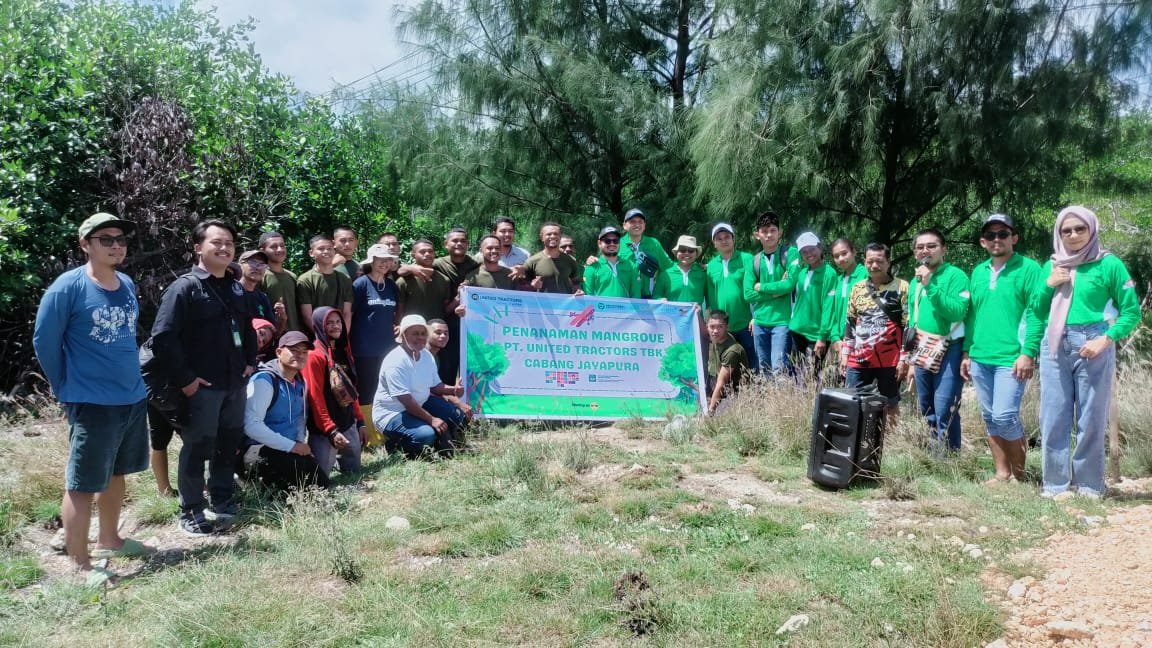 Peringati Hari Menanam Pohon Indonesia Pt United Tractors Tbk Cabang